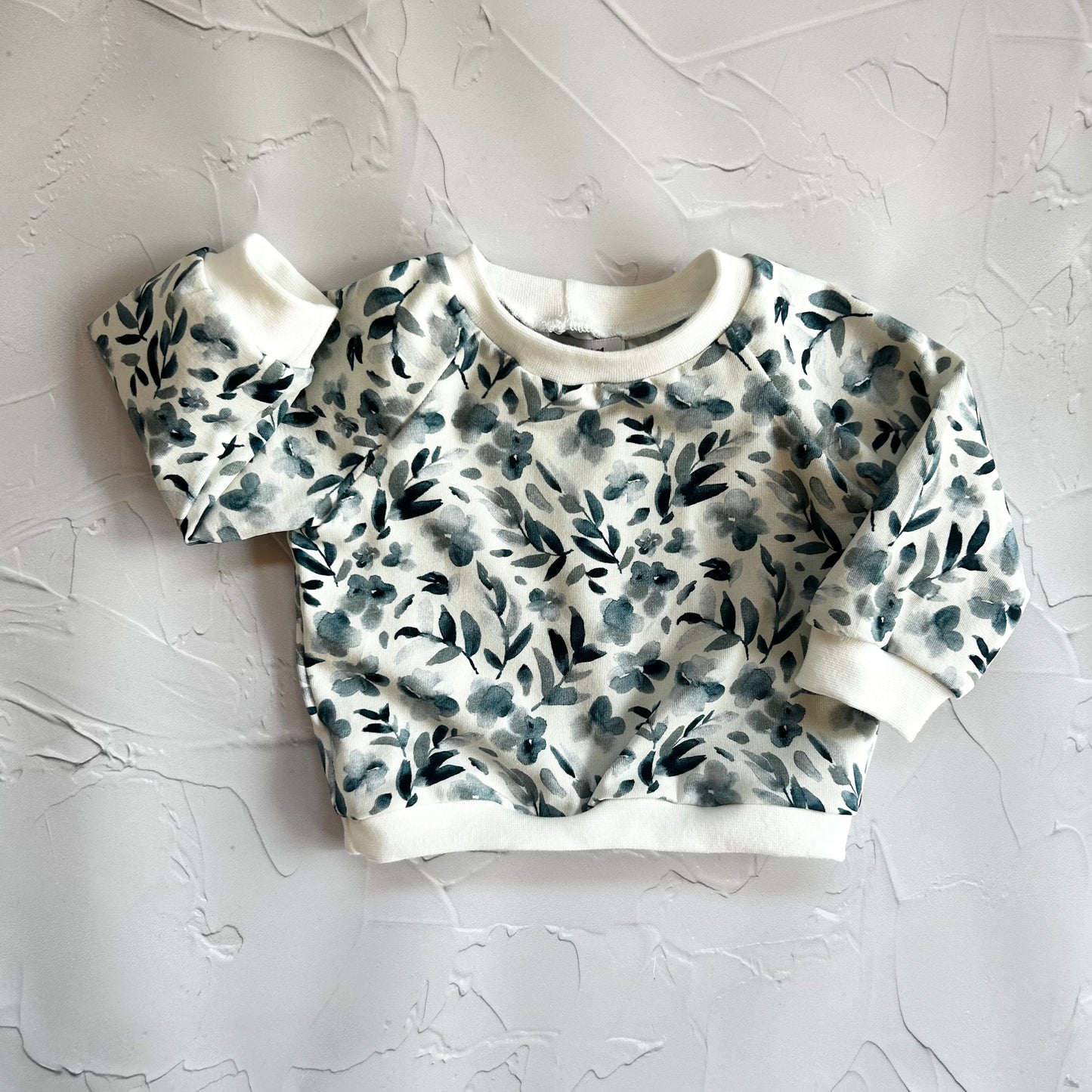 Blue flower sweatshirt