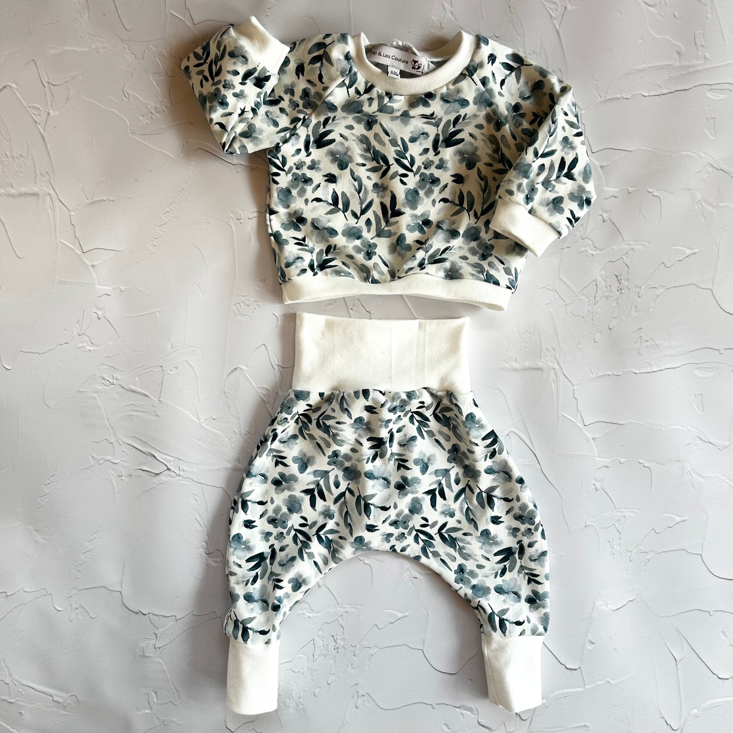 Blue flower sweatshirt
