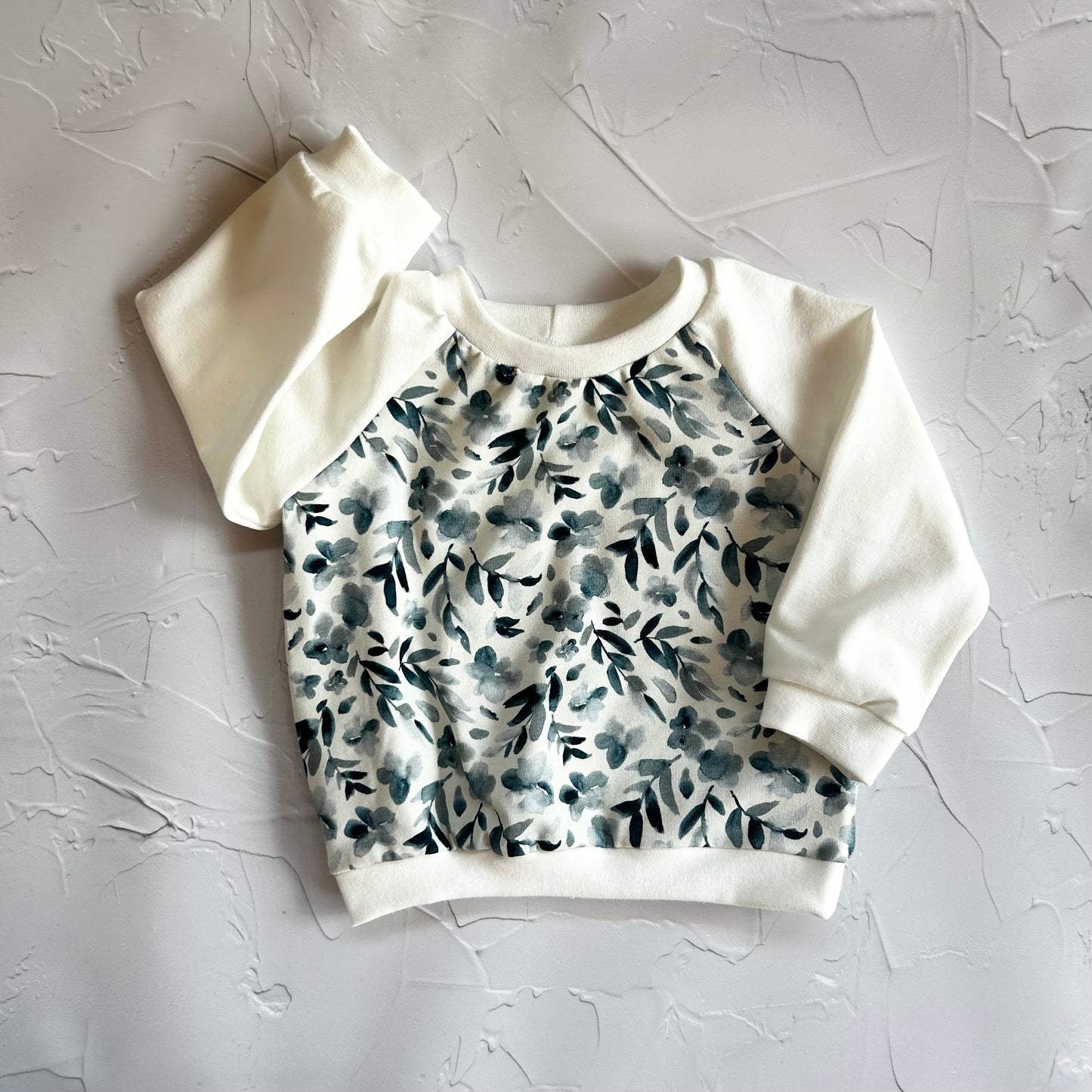 Blue flower sweatshirt